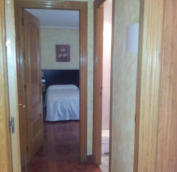 חדר סטנדרט לשלושה, Alojamientos Río Cares