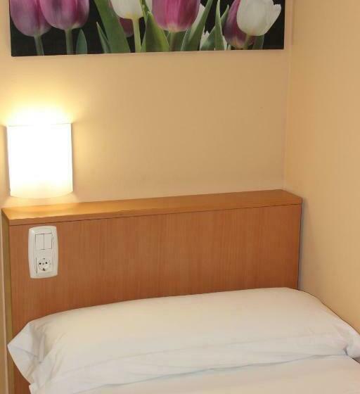 Номер Стандарт Индивидуальный, Hostal Cal Siles