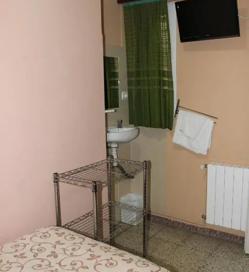 اتاق استاندارد یک تخته با سرویس بهداشتی مشترک, Hostal Cal Siles