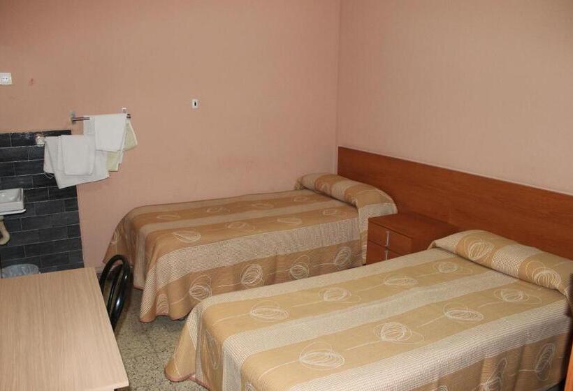 Номер Стандарт Совместная Ванная, Hostal Cal Siles