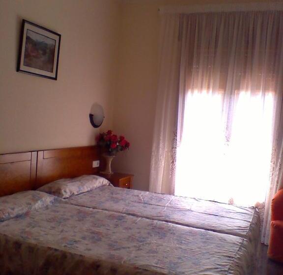 Номер Стандарт Индивидуальный, Hostal Can Josep
