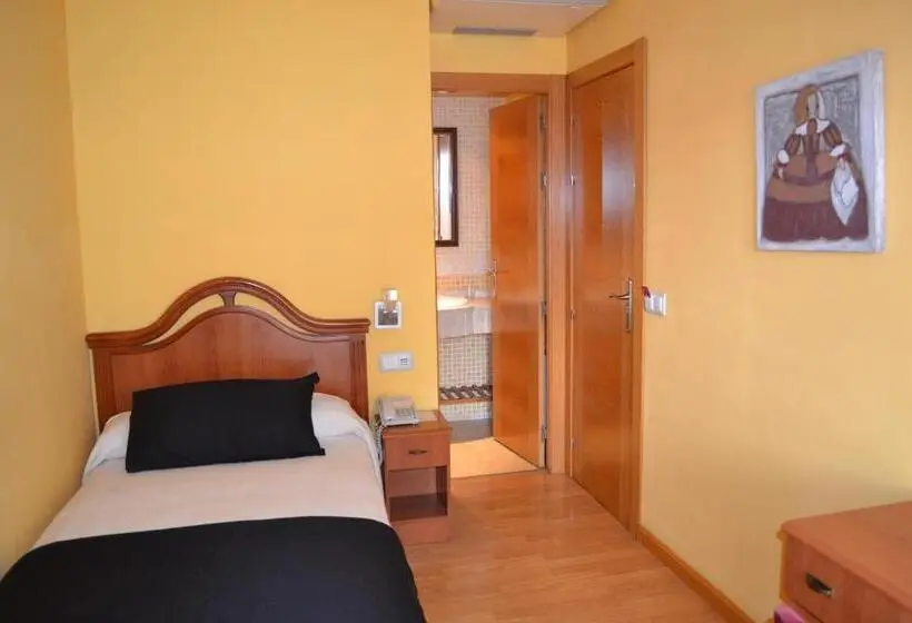 اتاق کلاسیک یک تخته, Hostal Quevedo