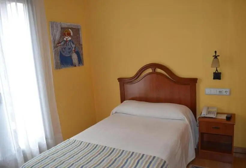 اتاق کلاسیک یک تخته, Hostal Quevedo