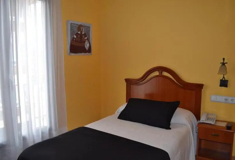 اتاق کلاسیک یک تخته, Hostal Quevedo