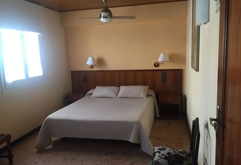 スタンダードルーム, Hostal Victor