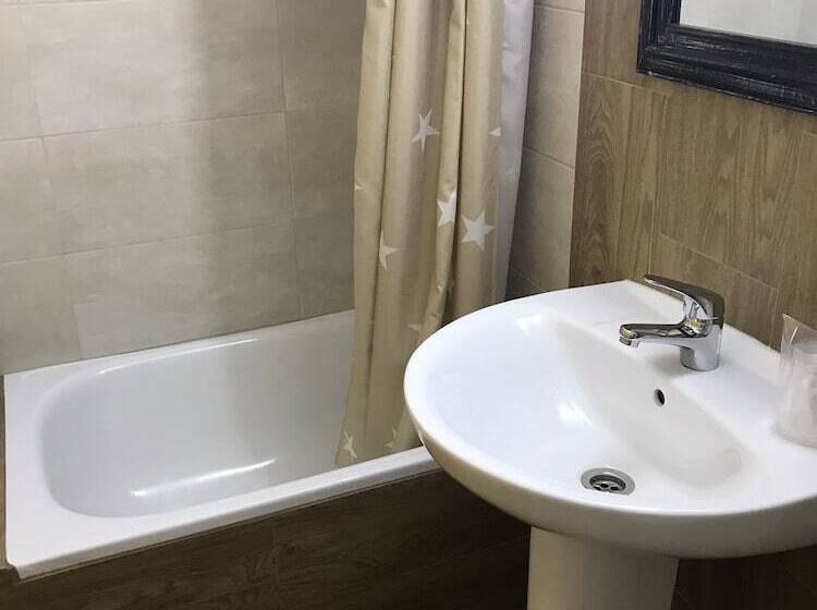 اتاق استاندارد یک نفره, Hosteria Verahouse