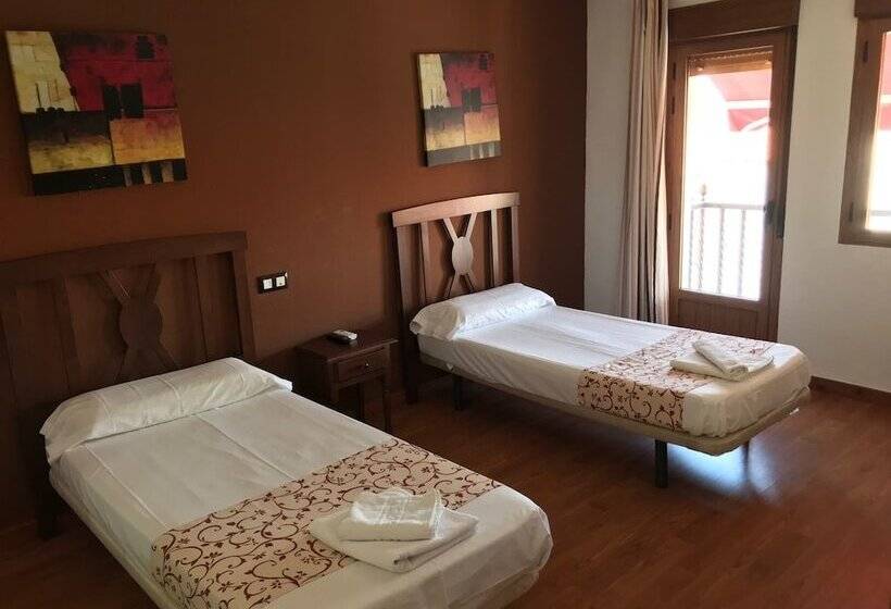 اتاق استاندارد یک نفره, Hosteria Verahouse