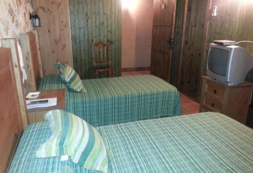 Четырехместный Номер Стандарт, Posada De Los Cónsules