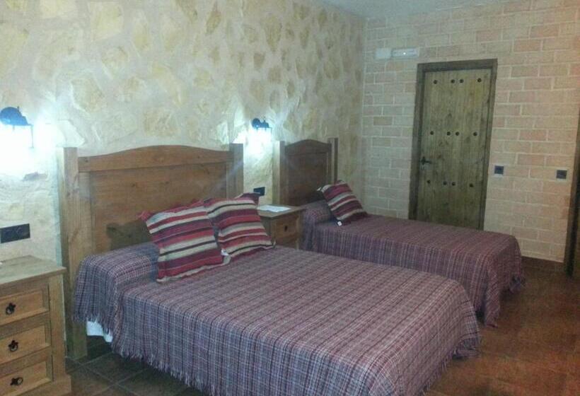 Четырехместный Номер Стандарт, Posada De Los Cónsules
