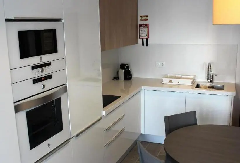استودیوی استاندارد, Apartamentos Turisticos Da Nazare