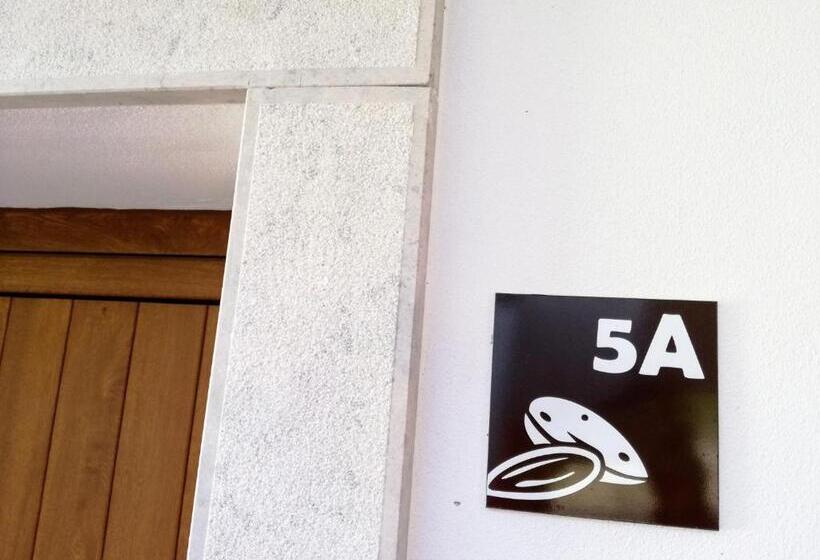 带1个卧室带泳池的公寓, Monte Da Ribeira