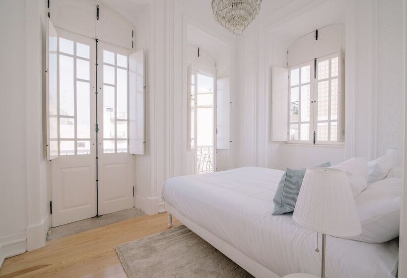 Номер Deluxe, Guestmar