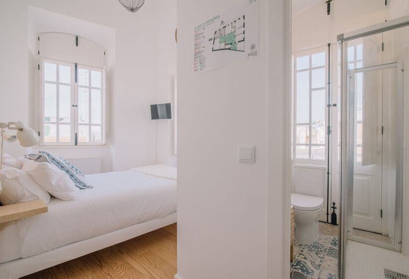 Номер Basic, Guestmar