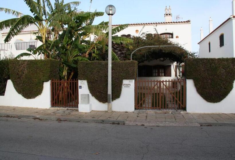 Дом 1 Спальня, Roulito S Guest House