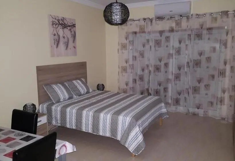 استودیوی استاندارد با چشم‌انداز دریا, Apartamentos Vista Mar