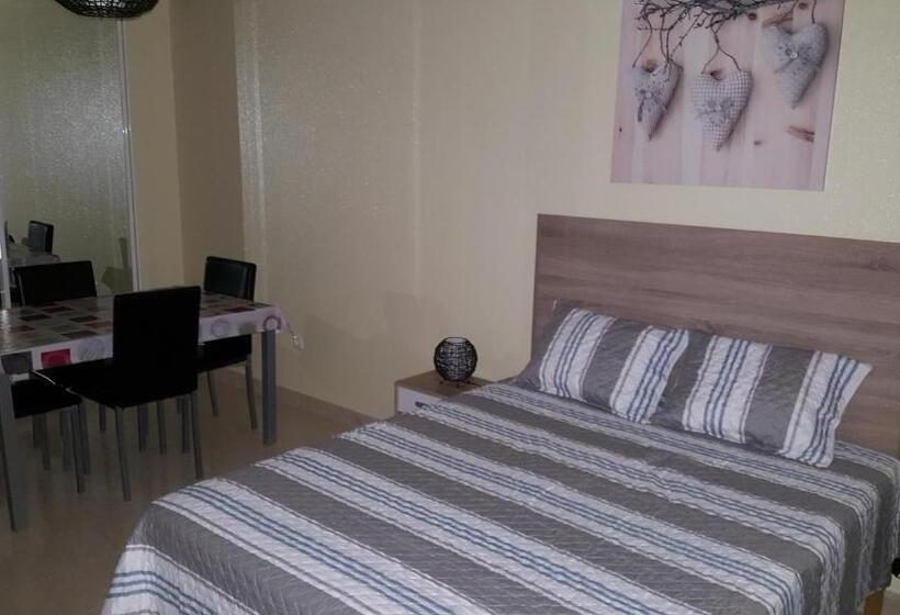 استودیوی استاندارد با چشم‌انداز دریا, Apartamentos Vista Mar