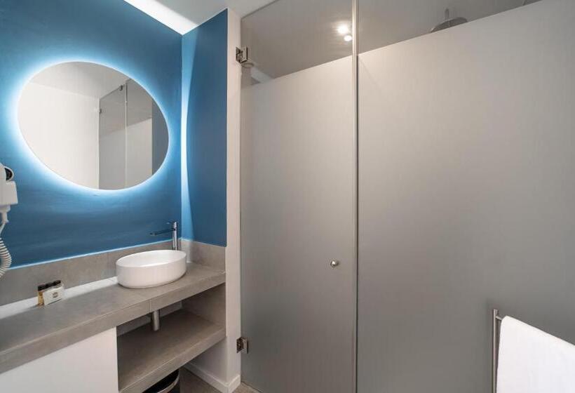 اتاق استاندارد با تراس و چشم‌انداز دریا, Castelo Guest House