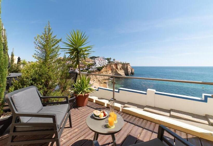 اتاق خانوادگی با چشم‌انداز دریا, Castelo Guest House