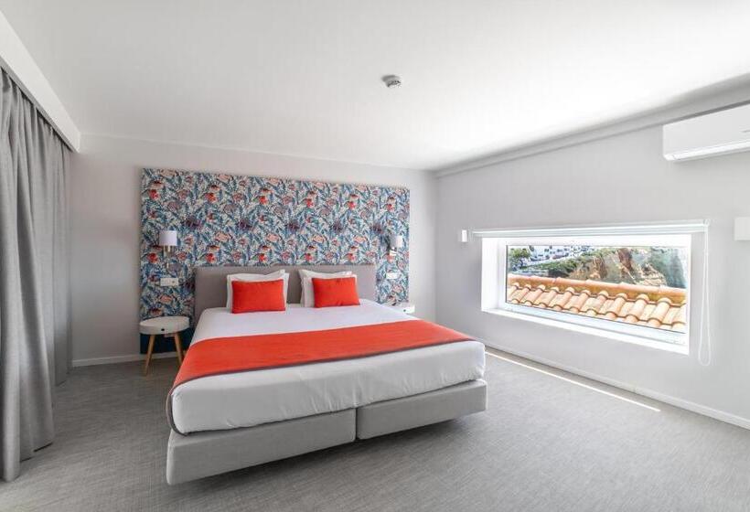 اتاق اساندارد با چشم‌انداز جانبی به دریا, Castelo Guest House