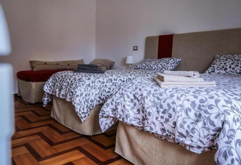 חדר קומפורט לשלושה, Mariohome