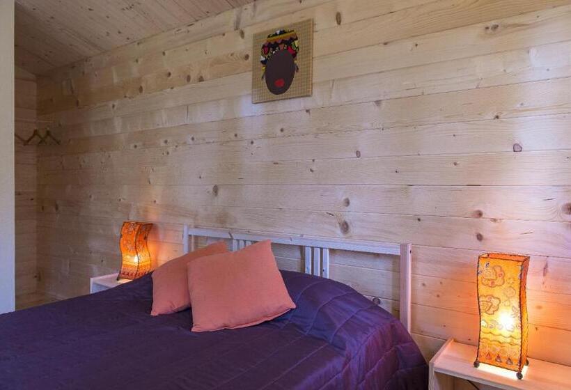 بانگلوی استاندارد, Monte Macário Alojamento Local