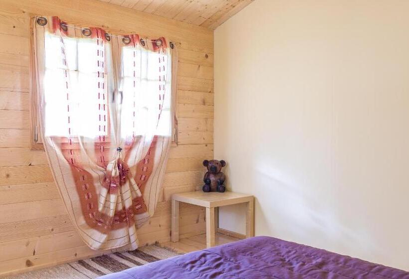 بانگلوی استاندارد, Monte Macário Alojamento Local