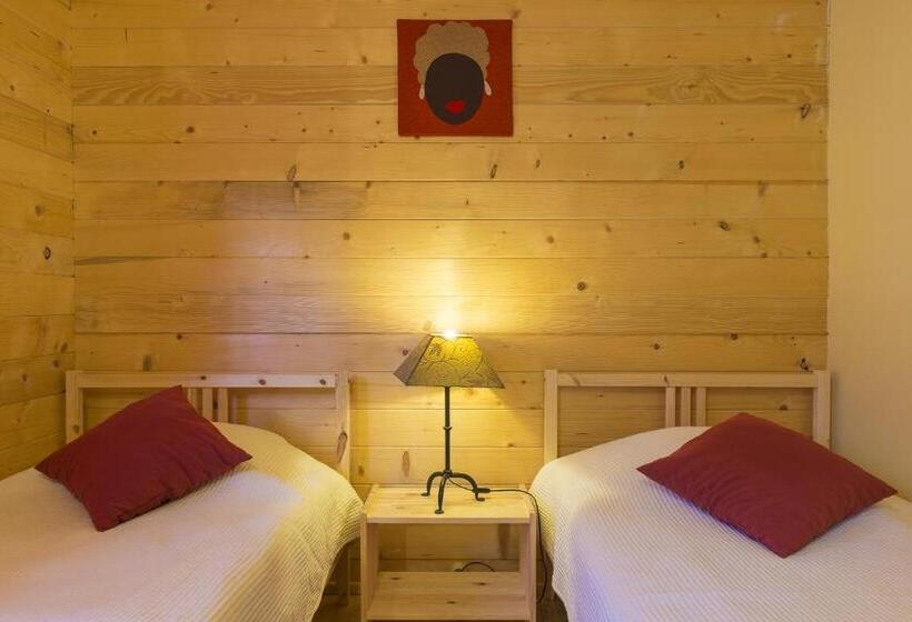 بانگلوی لوکس, Monte Macário Alojamento Local