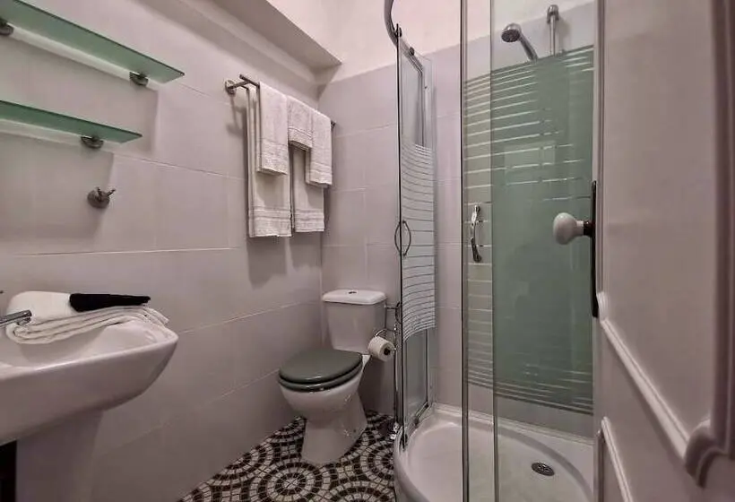 اتاق خانوادگی, Roaz De Bandeira Guesthouse