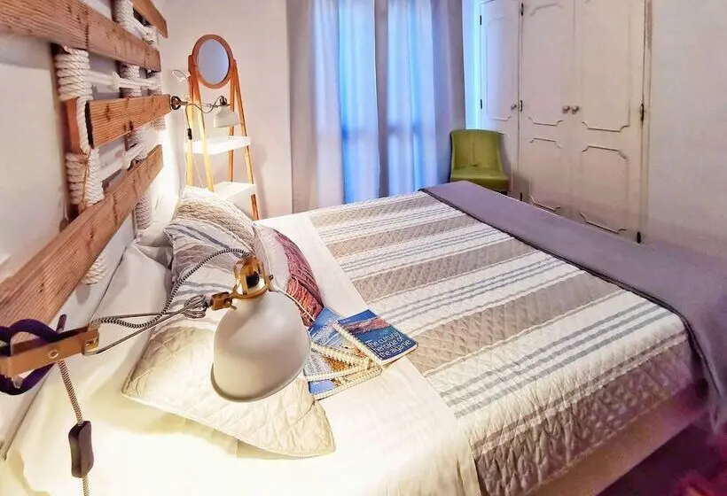 اتاق خانوادگی, Roaz De Bandeira Guesthouse