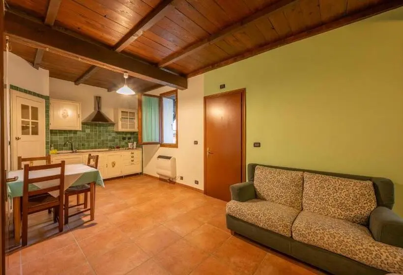 スタンダードスタジオ, Agriturismo Di Sordiglio