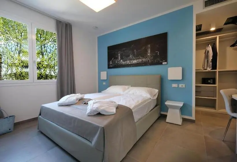 Standard-studio, Relais Villa Clodia
