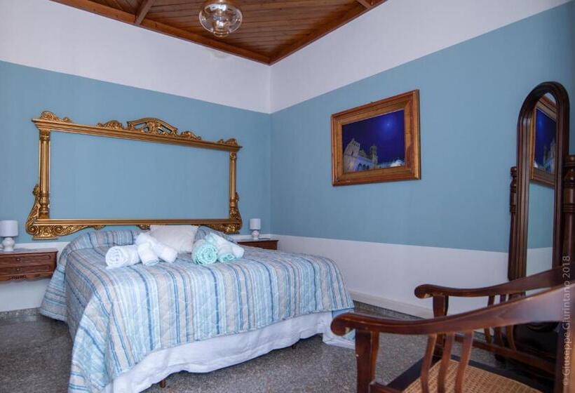 חדר סטנדרט עם מרפסת, Le Vie Di Monreale