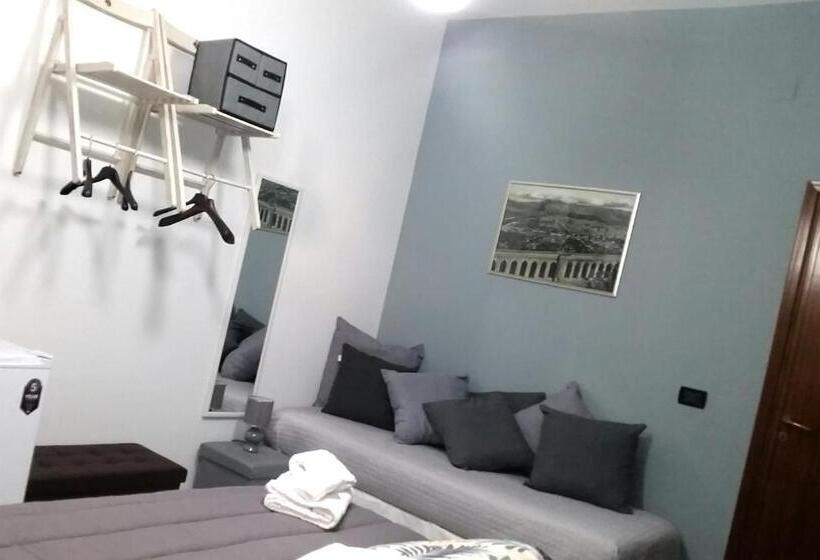 חדר סטנדרט לשלושה, Le Vie Di Monreale