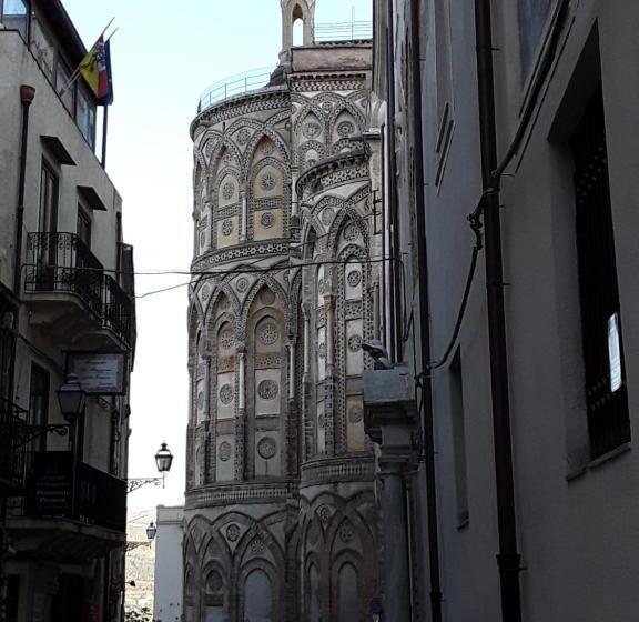 חדר משפחתי, Le Vie Di Monreale