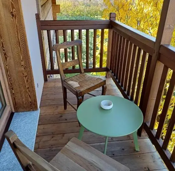 اتاق لوکس با بالکن, Maison Bionaz Ski & Sport