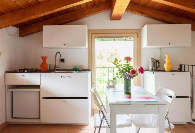 Семейный Номер, B&b Nido Sui Laghi