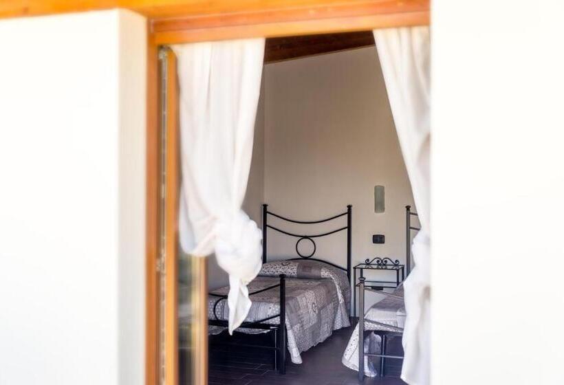 Четырехместный Номер Стандарт, Agriturismo Chesini