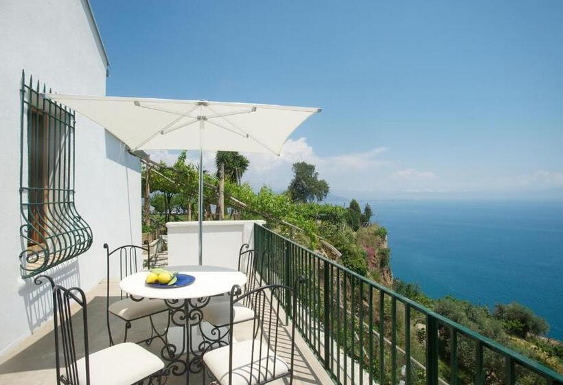חדר דלוקס עם מרפסת נוף לים, Sopra Il Limoneto