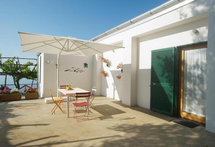 חדר דלוקס עם מרפסת, Sopra Il Limoneto