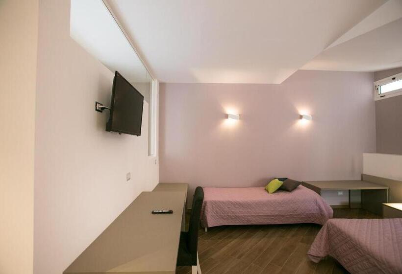 اتاق استاندارد سه نفره, I Love Puglia