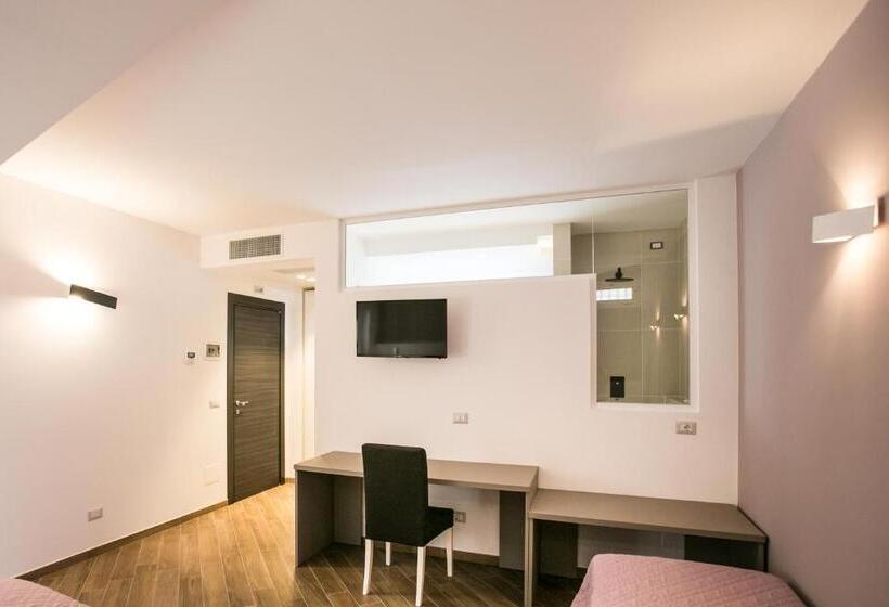 اتاق استاندارد سه نفره, I Love Puglia