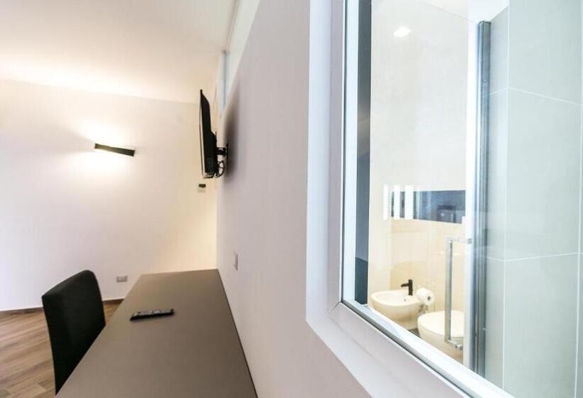 اتاق استاندارد سه نفره, I Love Puglia