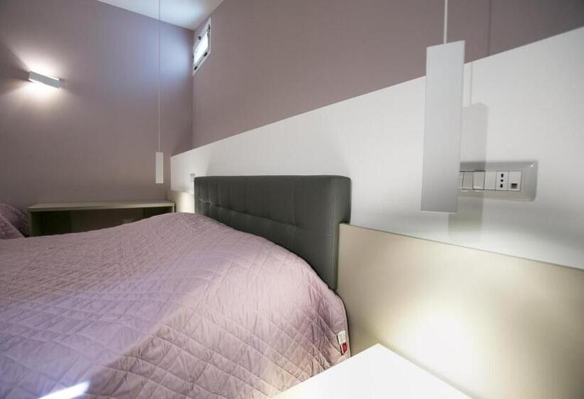 اتاق استاندارد سه نفره, I Love Puglia