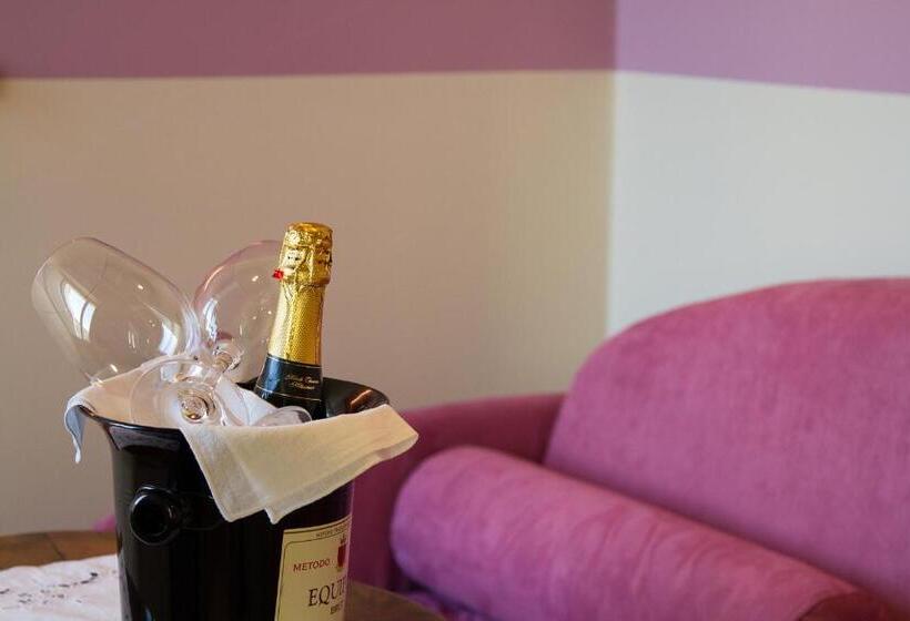 غرفة قياسية رباعية, Villa Di Cazzano  Bioluxury Living