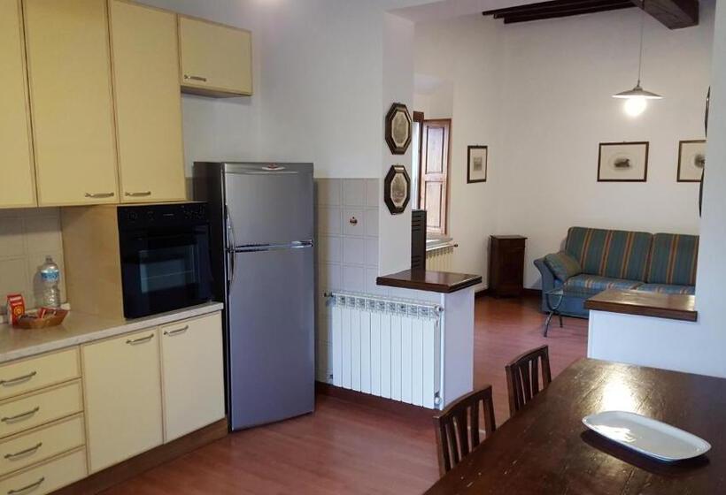 דירת חדר בקומת קרקע, Terre Regionali Toscane