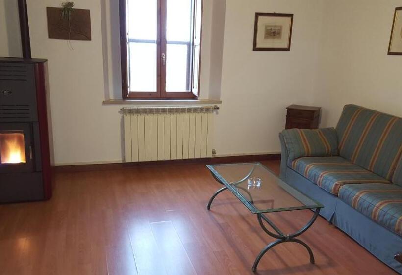 דירת חדר בקומת קרקע, Terre Regionali Toscane