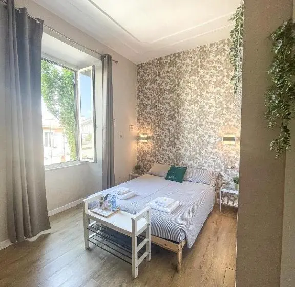 Standard Kolmen Hengen Huone, Casa Lina