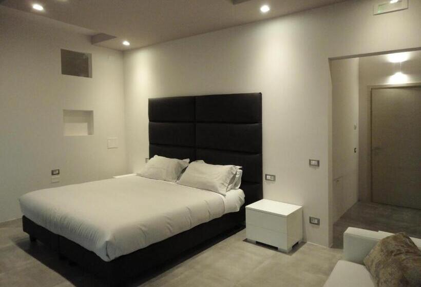Трехместный Президентский, The Flat 233