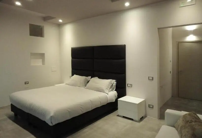 エクゼクティブトリプル, The Flat 233