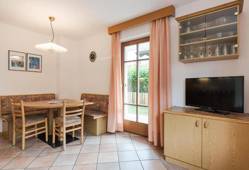 דירת חדר, Residence Am Wegkreuz